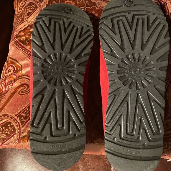 ***SOLD**UGG Tasman Mens Size 12 Samba Red Suede Comfort Slip On - Picture 9 of 14